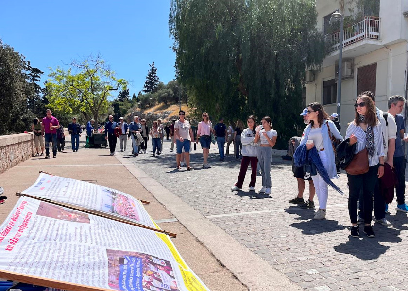 Image for article ​Grecia: La gente condena la persecución en curso a Falun Dafa durante los eventos en Atenas