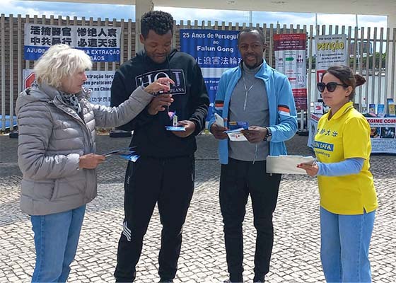 Image for article Lisboa, Portugal: Creando conciencia sobre la persecución a Falun Dafa en China