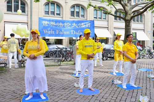 Image for article Zurich, Suiza: Los practicantes celebran el Día Mundial de Falun Dafa