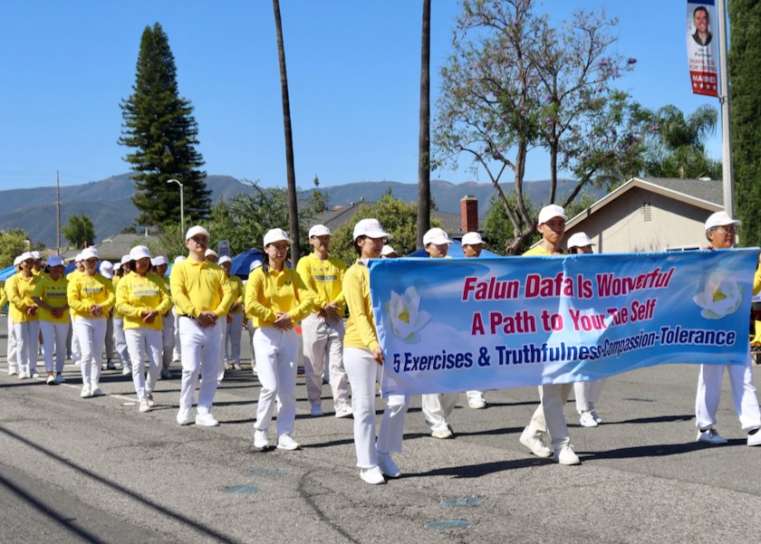 Image for article California: Falun Dafa es bienvenido en el desfile del Día de la Independencia en Corona