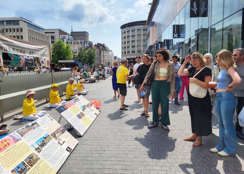 Image for article Bélgica: ​Practicantes de Falun Dafa celebran actividades por los 25 años de persecución