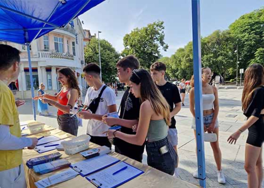 Image for article Bulgaria: La gente condena la persecución durante las actividades en Varna 