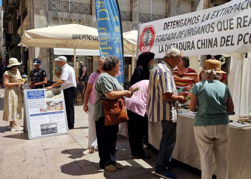 Image for article España: La gente elogia a Falun Dafa durante un evento en Lérida