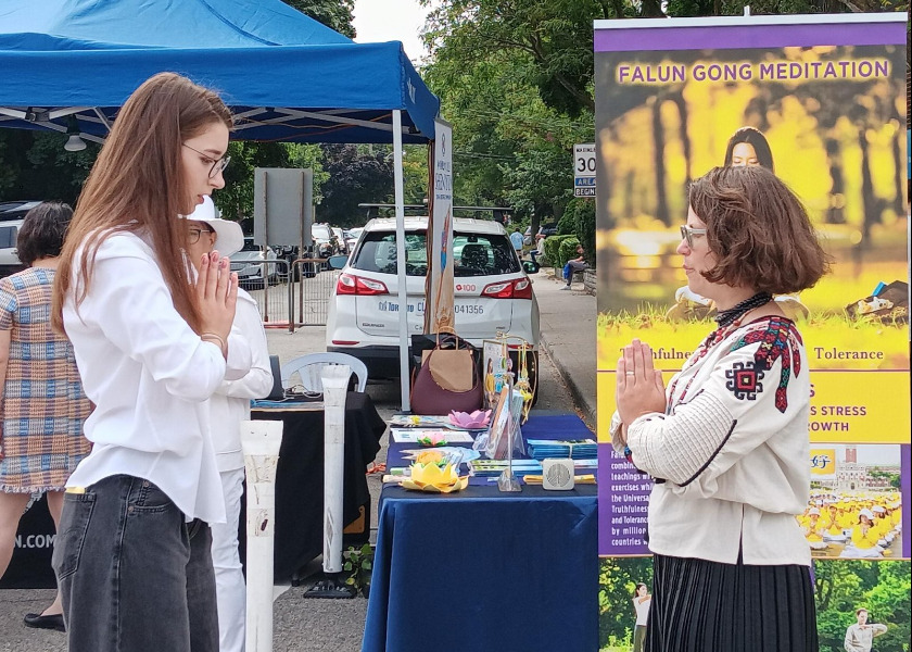 Image for article Canadá: Presentación de Falun Dafa en el Festival Ucraniano de Toronto