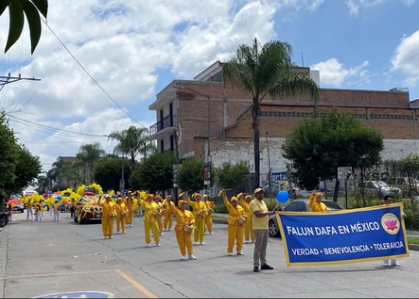 Image for article ​Jalisco, México: Falun Dafa es bienvenido en desfile anual