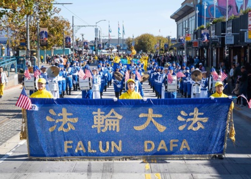 Image for article San Francisco, California: Falun Dafa es apreciado durante el desfile del Día de los Veteranos