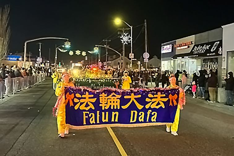 Image for article Nueva York: Falun Dafa recibe elogios en 'El desfile de las luces' de Long Beach