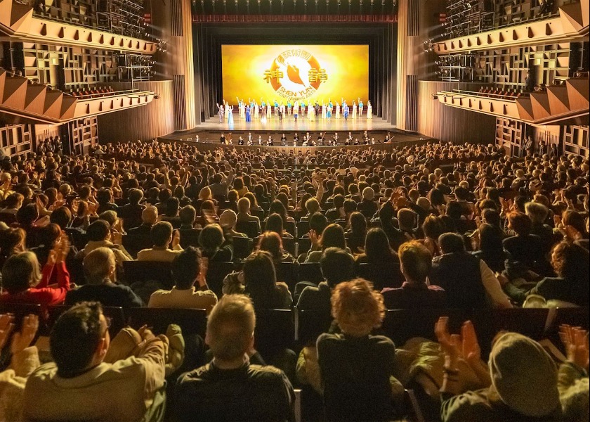 Image for article El público japonés aprecia a Shen Yun: «El poder de la tradición»