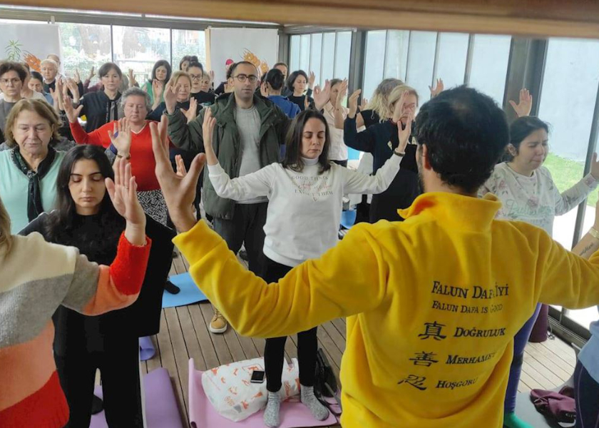 Image for article ​Turquía: dando a conocer Falun Dafa en el Centro de Vida Ecológica