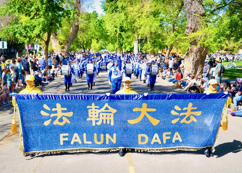 Image for article California: Falun Dafa es bienvenido en el desfile de la UC Davis