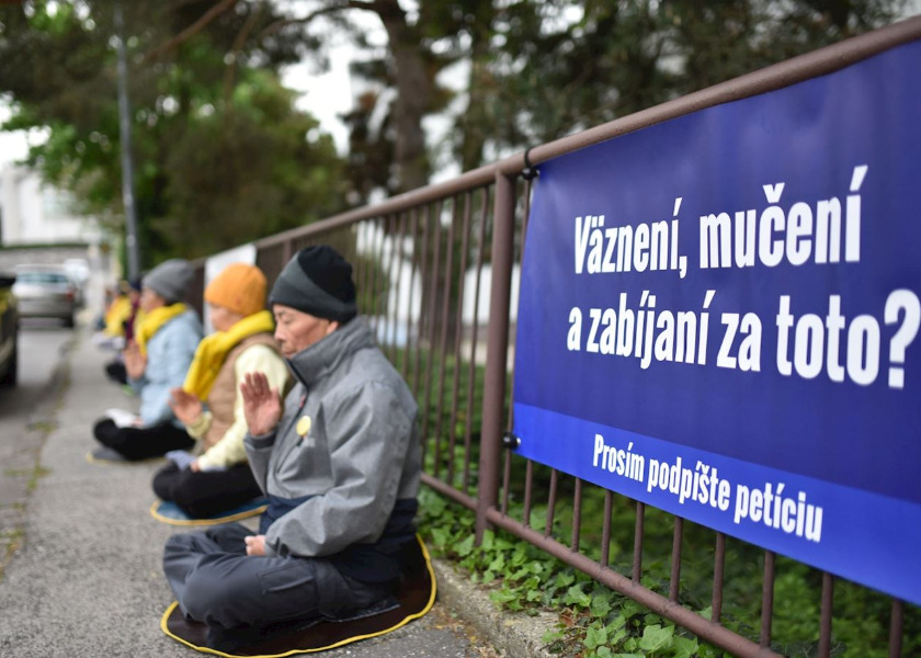 Image for article ​Eslovaquia: los practicantes conmemoran la manifestación del 25 de abril