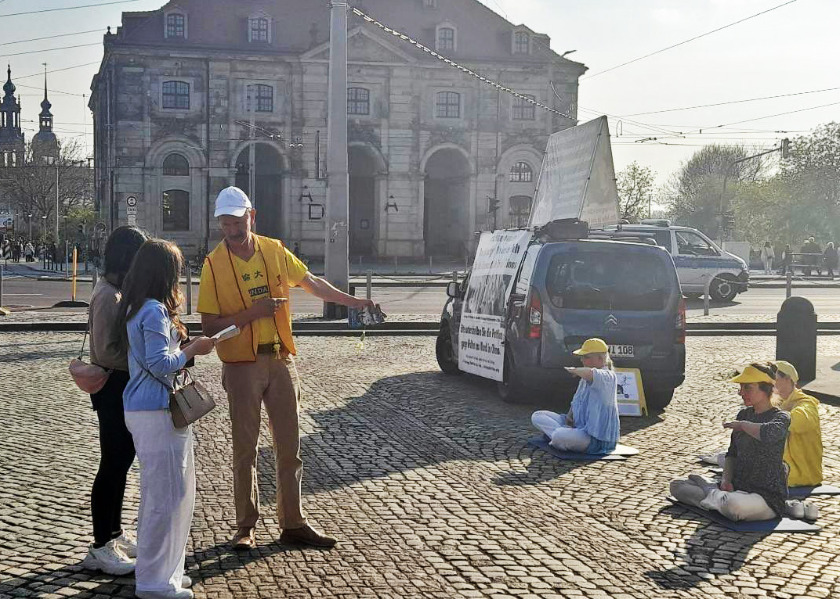 Image for article ​Alemania: Dos manifestaciones pacíficas piden el fin de la persecución del PCCh ejecutada contra Falun Dafa