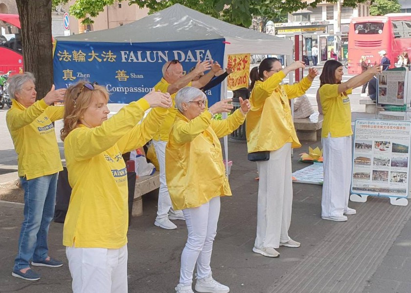 Image for article Italia: Practicantes en diferentes ciudades celebran el Día Mundial de Falun Dafa