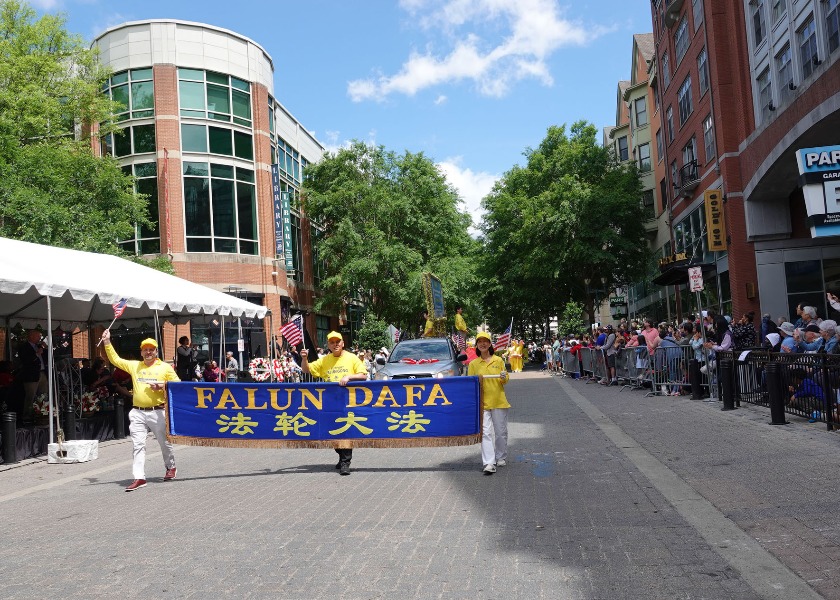 Image for article Washington, D. C.: Falun Dafa es bienvenido en los desfiles del Día de los Caídos