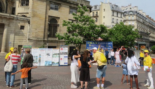 Image for article París, Francia: Dando a conocer Falun Dafa al público