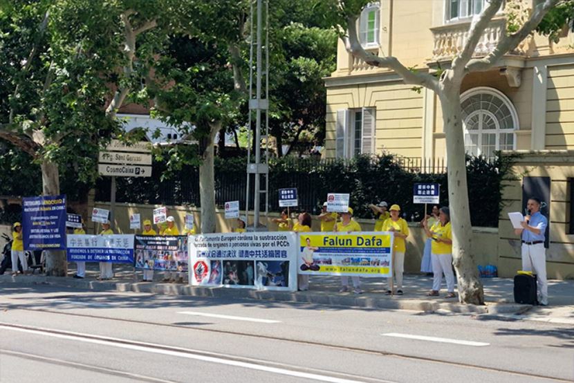 Image for article España: Manifestaciones pacíficas piden el fin de décadas de persecución