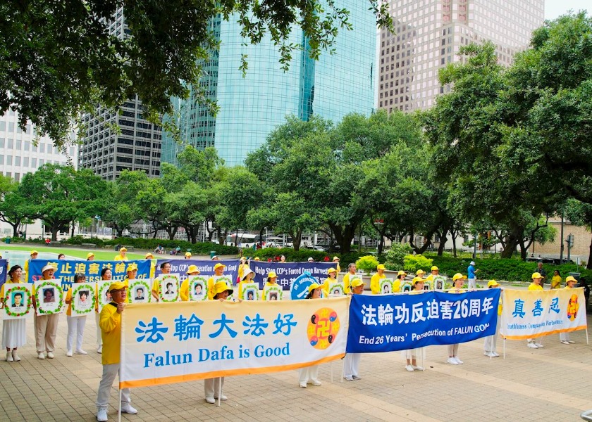 Image for article ​Houston: Manifestación pacífica marca 26 años de esfuerzos para detener la persecución a Falun Dafa