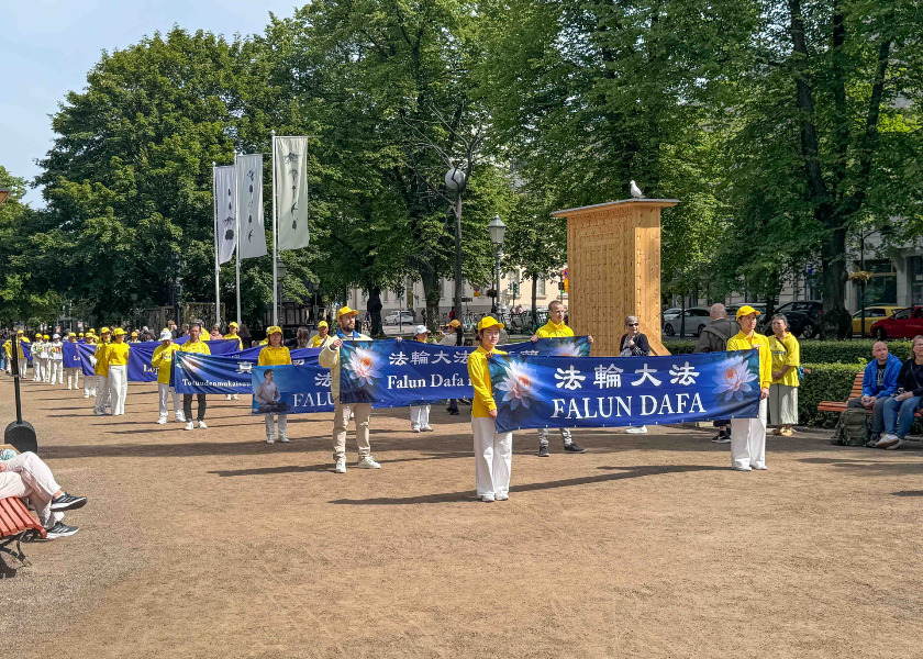 Image for article Finlandia: Manifestación y marcha en Helsinki marcan 26 años de esfuerzo para poner fin a la persecución