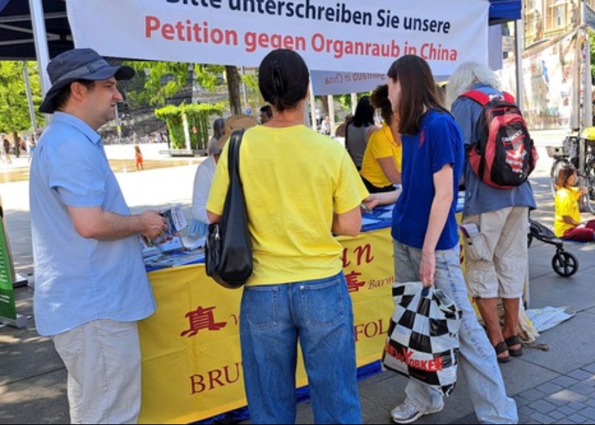 Image for article Alemania: jornada informativa sobre Falun Dafa en Friburgo