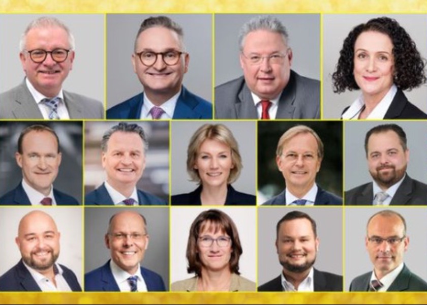 Image for article Alemania: Funcionarios públicos apoyan la protesta pacífica de practicantes de Falun Dafa contra 26 años de persecución (Parte 3)