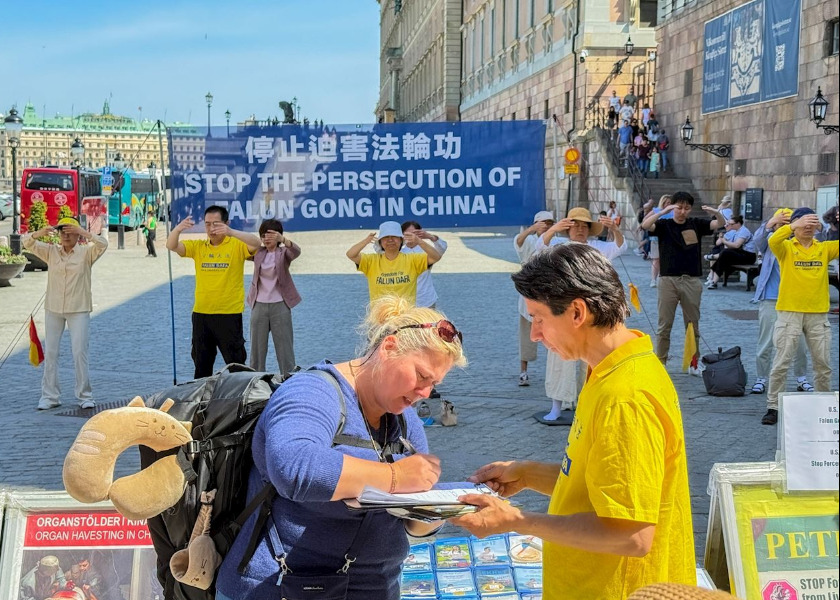 Image for article Suecia: Generando conciencia sobre la persecución del régimen comunista chino durante la temporada alta de turistas