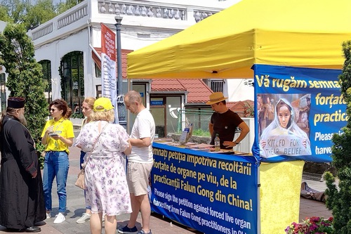 Image for article Rumania: Apoyo público para el fin de 26 años de persecución en China