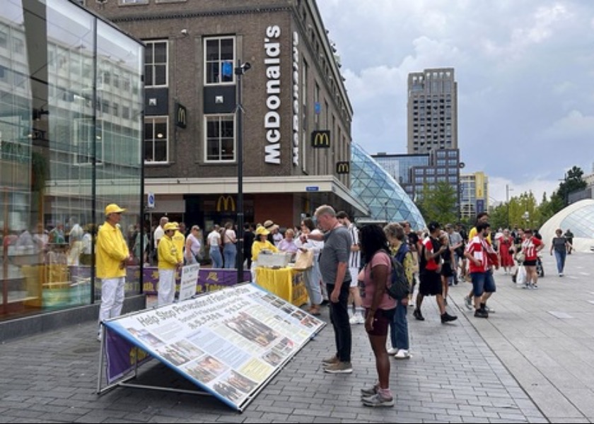 Image for article Países Bajos: Falun Dafa recibe una gran acogida del público durante un evento