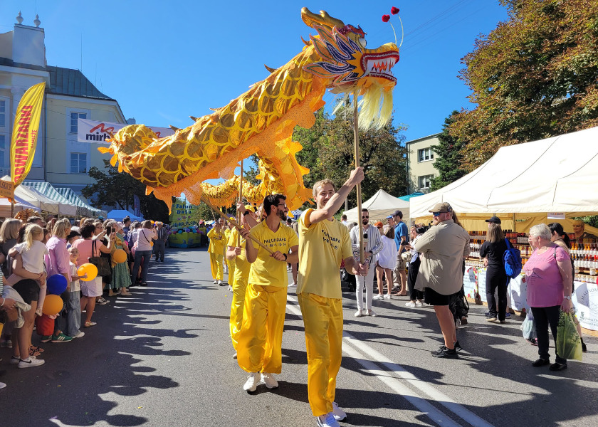 Image for article Polonia: Principios de Falun Dafa elogiados en el Festival de la Cosecha
