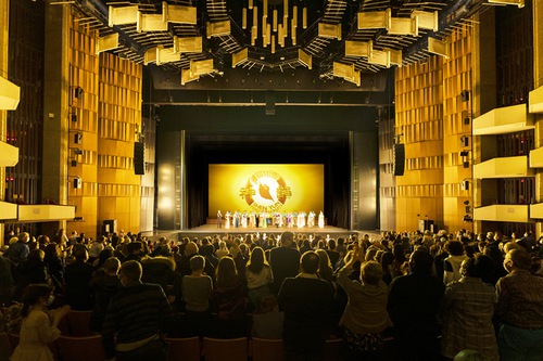 Image for article Waxahachie, Texas: Proclamación honra a Shen Yun Performing Arts