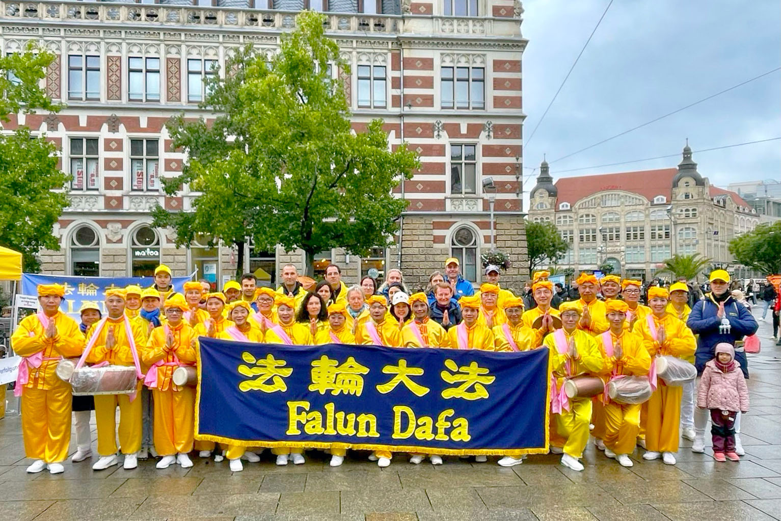 Image for article Los practicantes de Falun Dafa en Alemania agradecen a Shifu y le desean un feliz Festival de Medio Otoño