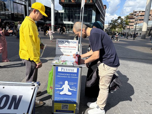 Image for article Países Bajos: La gente conoce sobre Falun Dafa en las Jornadas Informativas