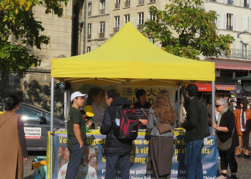 Image for article París, Francia: El público condena la persecución del PCCh a Falun Dafa
