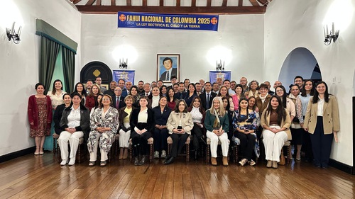 Image for article Colombia: Séptima Conferencia Nacional de Intercambio de Experiencias de Cultivación de Falun Dafa celebrada en Tunja