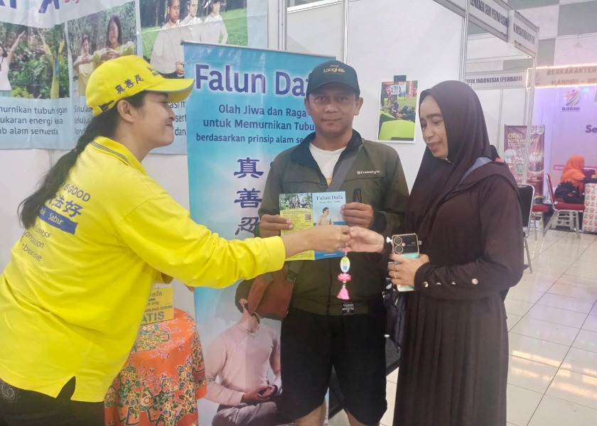 Image for article Los principios de Falun Dafa elogiados durante un festival en Indonesia