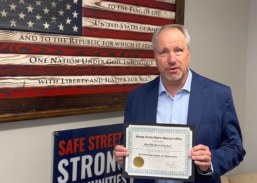 Image for article ​El Fiscal de Distrito del Condado de Orange reconoce a Shen Yun y le da la bienvenida a Nueva York