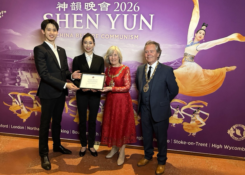 Image for article Shen Yun concluye su gira de 52 funciones por el Reino Unido; autoridades locales expresan su apoyo