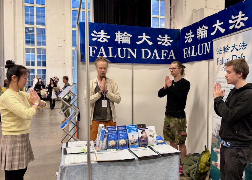 Image for article ​Finlandia: Dando a conocer Falun Dafa en el Festival de Yoga de Helsinki
