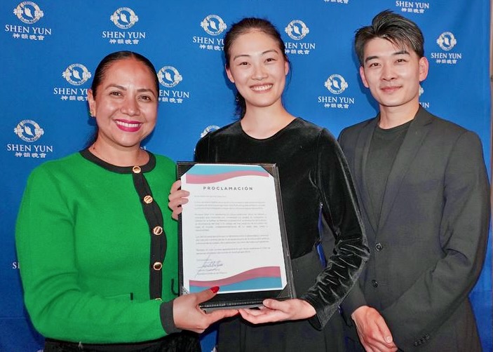 Image for article Espectadores de teatros en Europa y América valoran Shen Yun: 