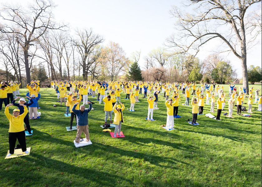 Image for article Condado de Orange, Nueva York: Practicantes celebran el Día Mundial de Falun Dafa