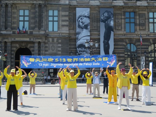 Image for article París: Practicantes celebran el Día Mundial de Falun Dafa y agradecen a Shifu