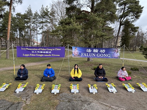Image for article Finlandia: Generando conciencia sobre la persecución en China en el 27.º aniversario de la Apelación Pacífica del 25 de Abril