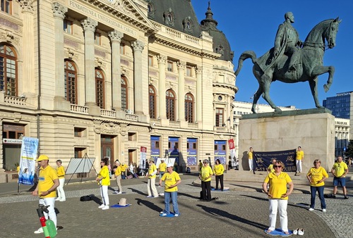 Image for article Rumania: Practicantes de Falun Dafa organizan eventos para dar a conocer la práctica