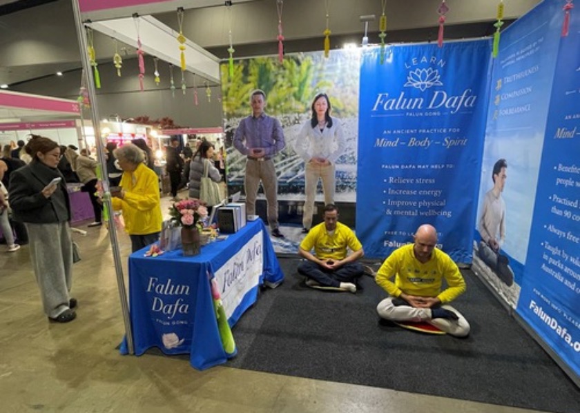 Image for article Visitantes encuentran serenidad en el evento del Festival Mente, Cuerpo y Espíritu de Melbourne