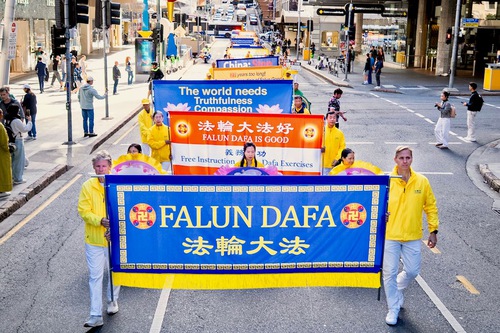 Image for article Brisbane, Australia: Funcionarios y líderes comunitarios piden el fin de la persecución a Falun Dafa