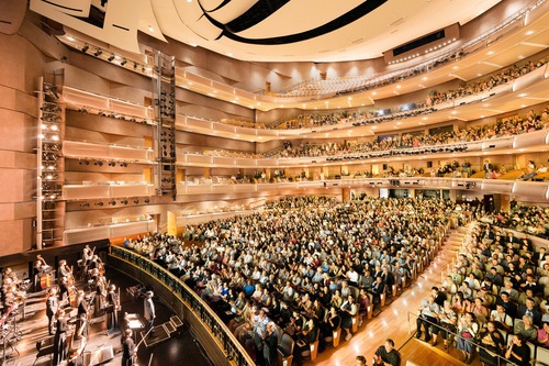 Image for article Shen Yun concluye su gira mundial en Toronto: «Sin duda, trae esperanza e inspiración»