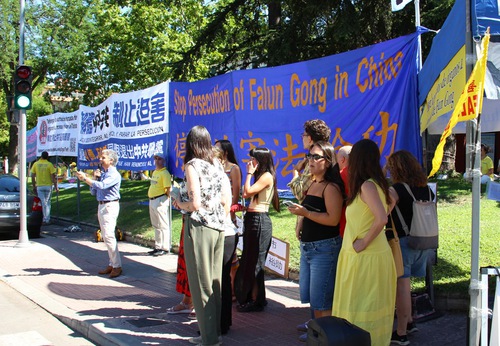 Image for article Practicantes de Falun Dafa en España piden el fin de la persecución que dura ya 27 años