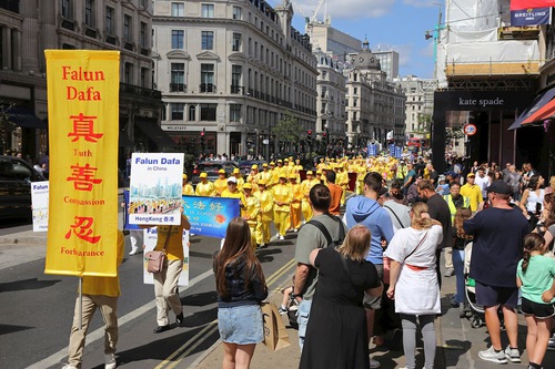 Image for article Londres, Reino Unido: Desfile y manifestación para oponerse a la persecución del PCCh