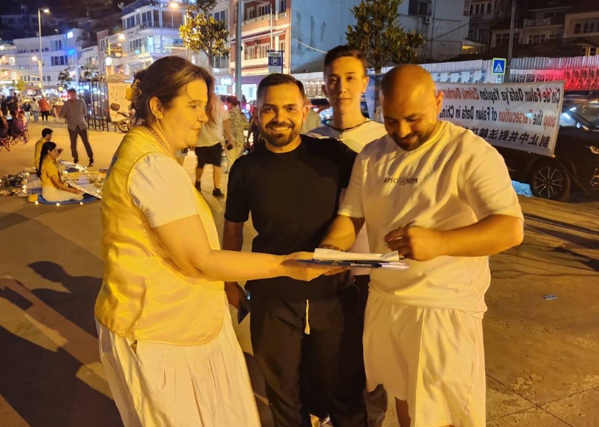 Image for article Protesta cerca del Consulado de  China en Estambul exige el fin de décadas de persecución