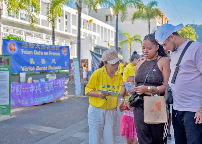 Image for article Habitantes de Reunión, Francia, muestran su apoyo a Falun Gong y exigen el fin de la persecución