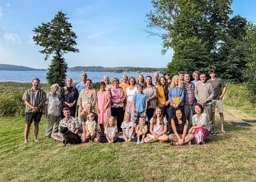 Image for article Practicantes suecos realizan un campamento de verano en Uddevalla, donde Shifu dio una conferencia hace más de 30 años